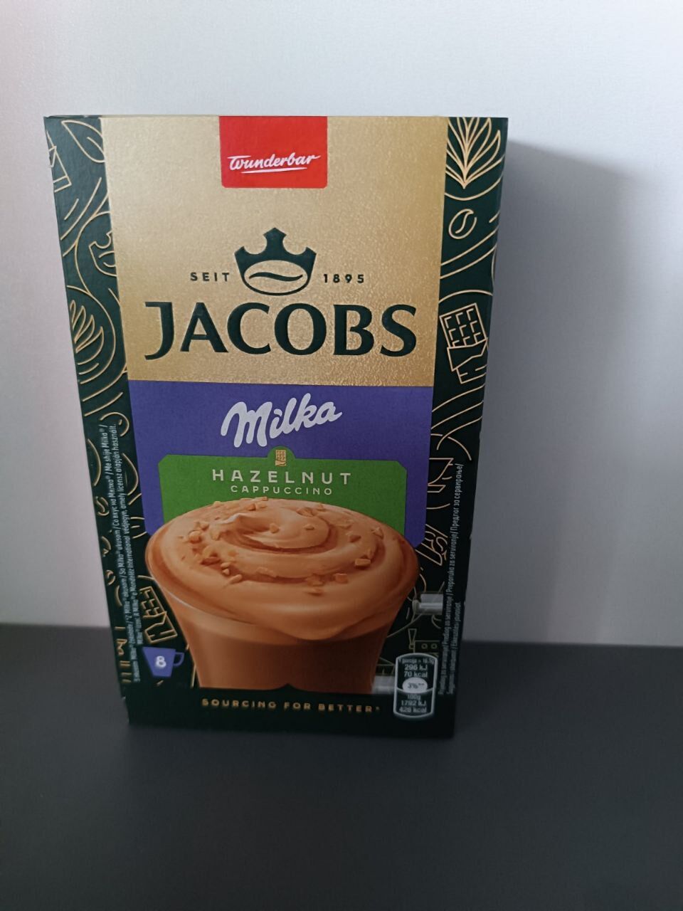 Сухой растворимый напиток Cappuccino Jacobc Hazelnut 8*16,5 г.